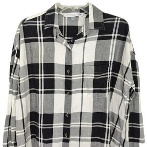 Old Navy The Boyfriend Shirt Black Plaid Button Up Flannel Shirt Women Size L